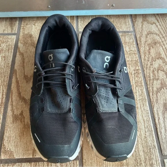 OnCloud 5 Slip On Bungee Lace Running Shoes Casual Workout Black White Mens 10.5 - Picture 2 of 8